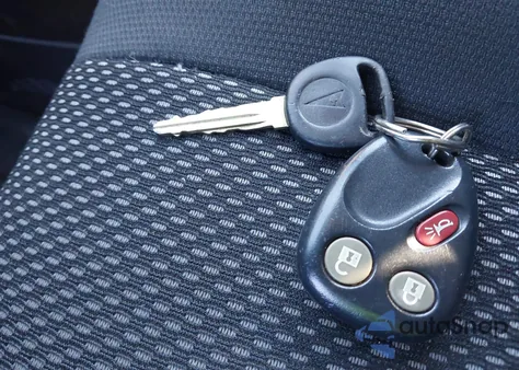 2006 Pontiac Torrent from USA, damaged, VIN 2CKDL73F866061817